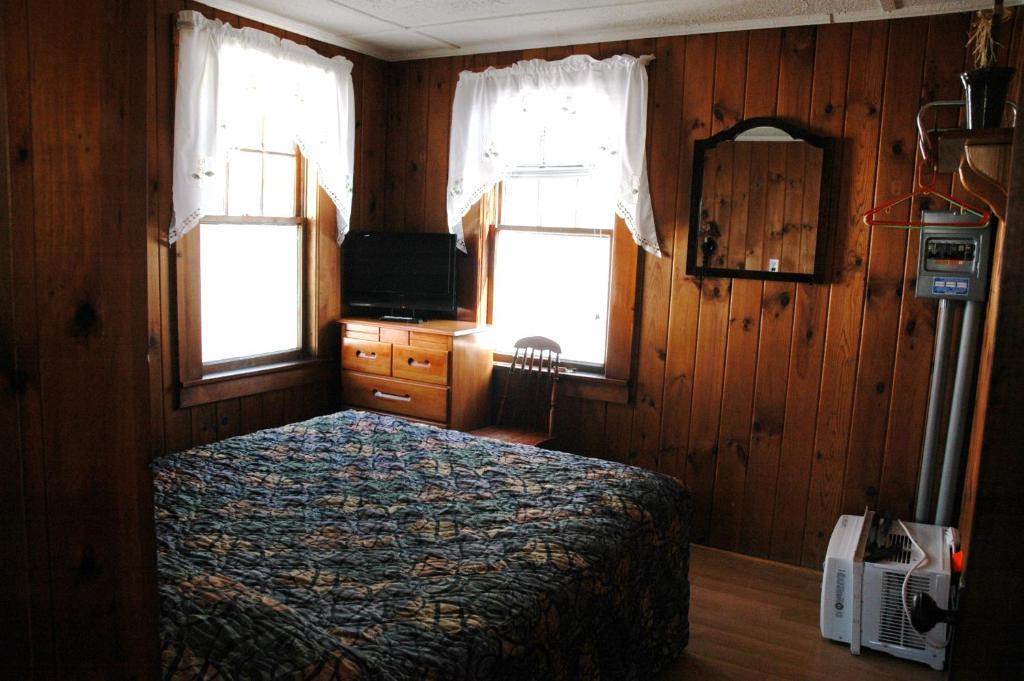 Channel Waterfront Cottages Weirs Beach Bilik gambar