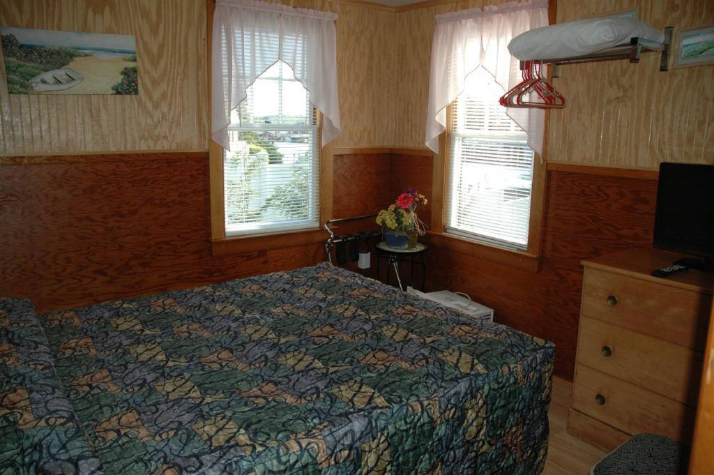 Channel Waterfront Cottages Weirs Beach Bilik gambar