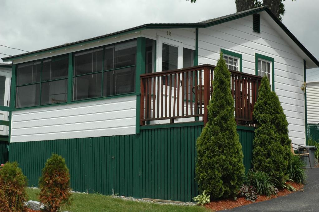 Channel Waterfront Cottages Weirs Beach Bilik gambar