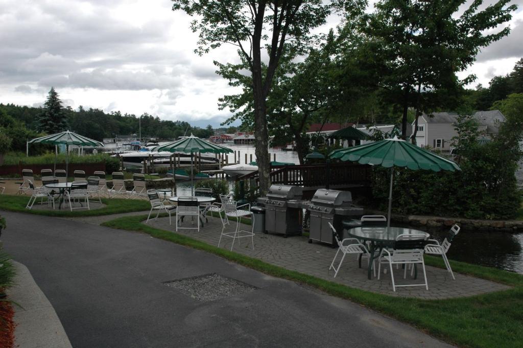 Channel Waterfront Cottages Weirs Beach Bilik gambar