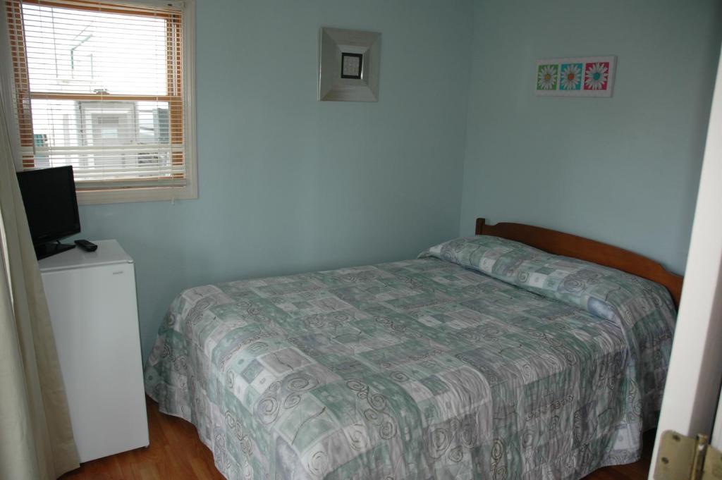 Channel Waterfront Cottages Weirs Beach Bilik gambar