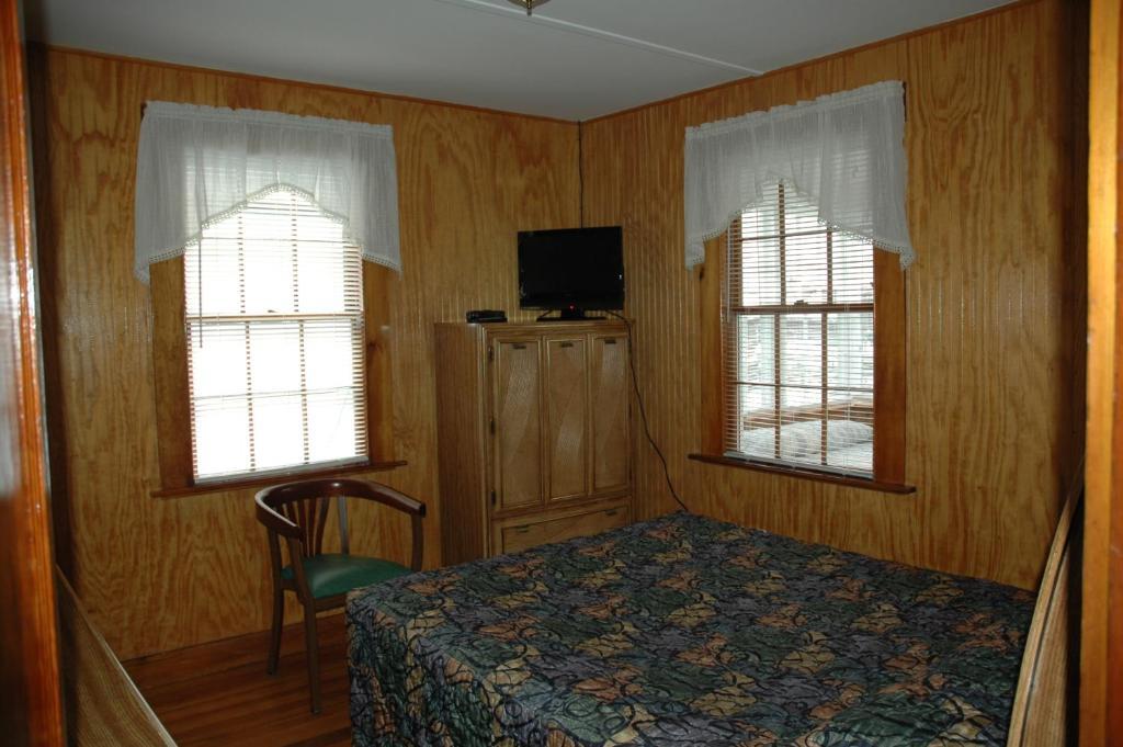 Channel Waterfront Cottages Weirs Beach Bilik gambar