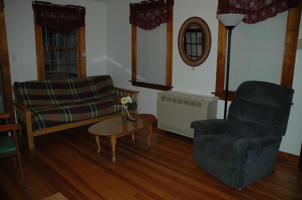 Channel Waterfront Cottages Weirs Beach Bilik gambar