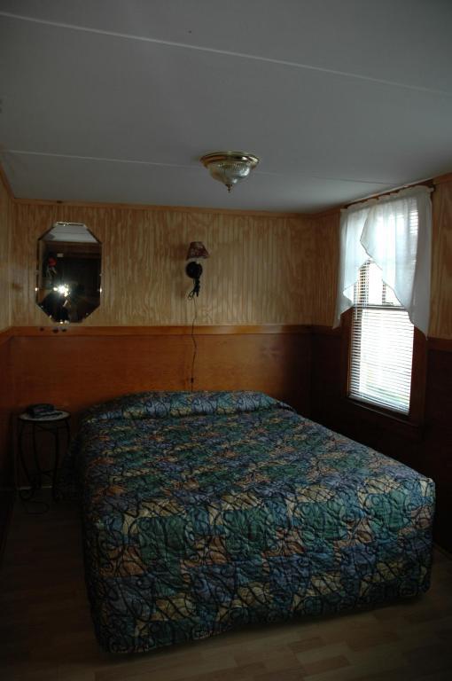 Channel Waterfront Cottages Weirs Beach Bilik gambar
