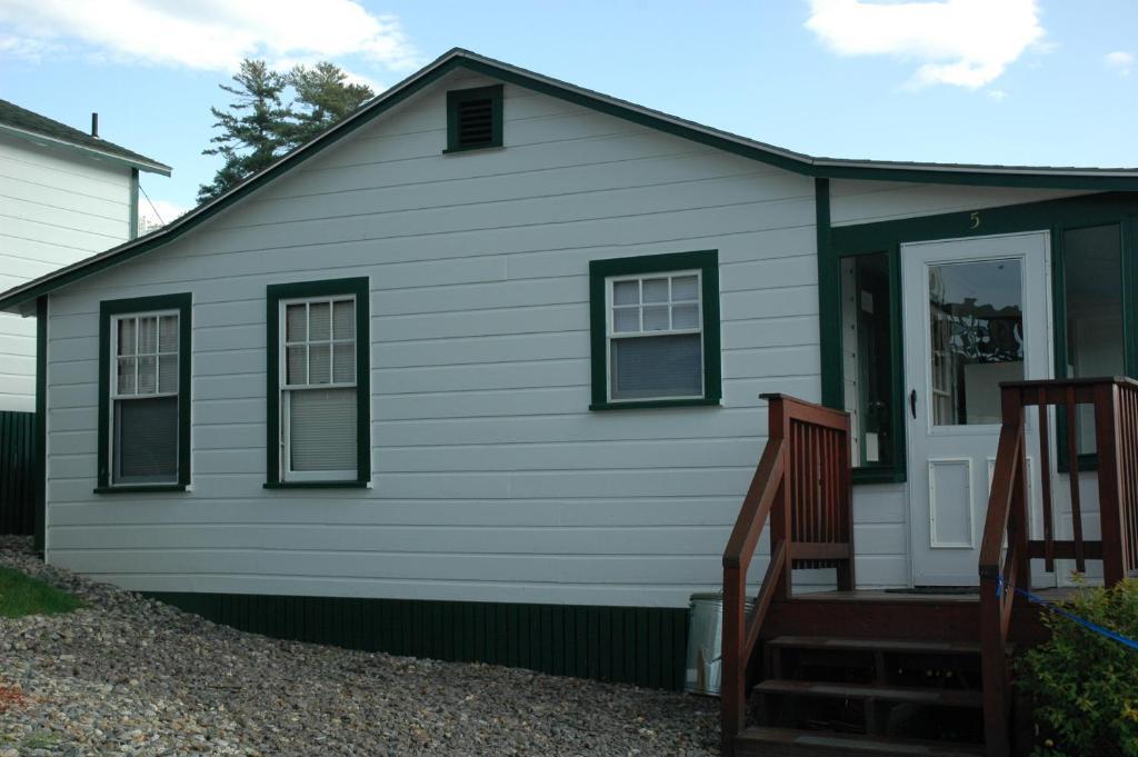 Channel Waterfront Cottages Weirs Beach Bilik gambar