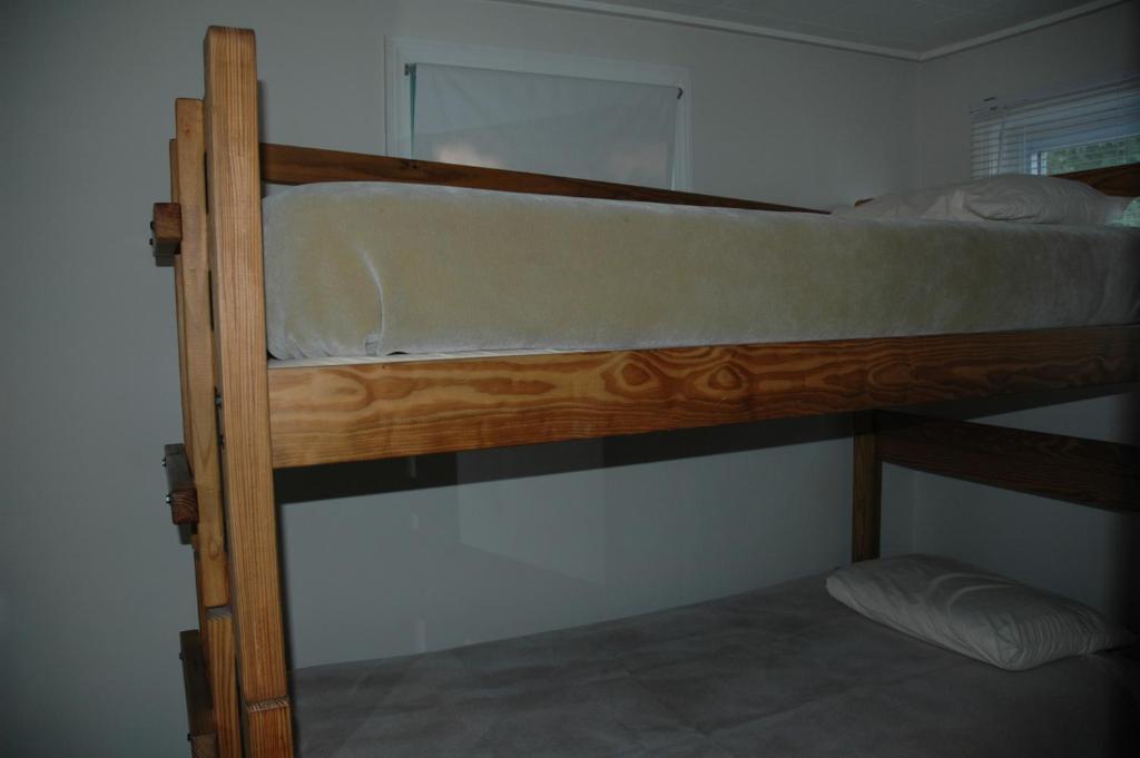 Channel Waterfront Cottages Weirs Beach Bilik gambar